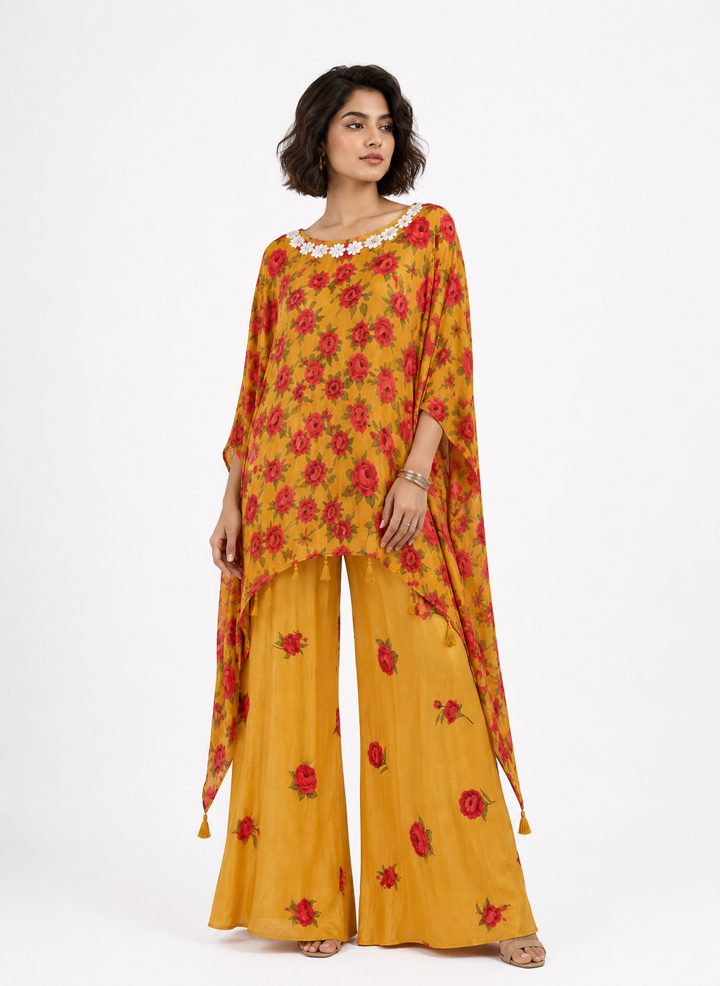 Sunehri Gul Kaftan Set